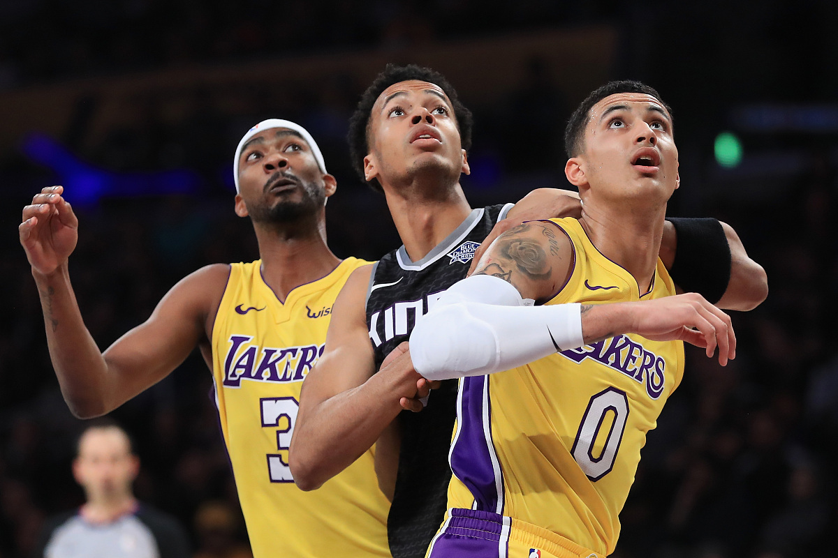 掘金险胜湖人，恩比德扛起全队