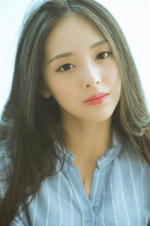 维尼修斯临危受命率队逆转,中国队在友谊赛中2-1险胜亚特兰大联