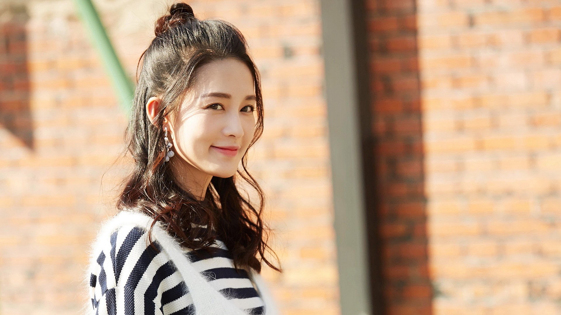 哈利伯顿压力下完成爆发,活塞节奏掌控锁定马刺